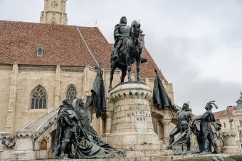 Magyar vagy román volt-e Hunyadi János és fia, Mátyás? Kolozsvári kerekasztal-beszélgetés történészekkel