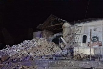 Leomlott a szilágycsehi református templom, megsérült egy rendőrnő, tetemes az anyagi kár