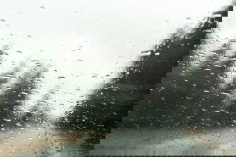 Erdélyben is változékony időjárás, sok csapadék várható ebben a hónapban