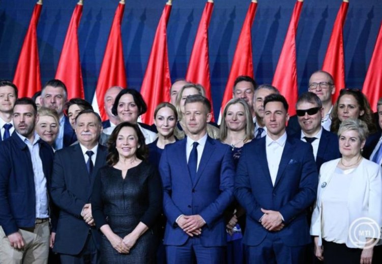 Magyar Péter újra nyilvános vitára hívta Orbán Viktort