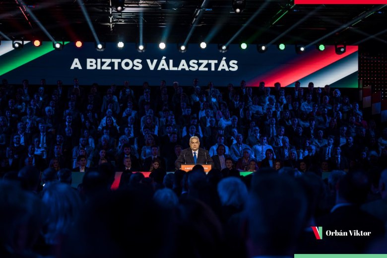 Orbán Viktor szerint Magyarországon a bankárvilág és a brüsszeli elit készül kormányt alakítani