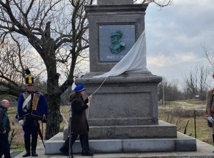 Újraavatták a piski csata teljes egészében restaurált emlékművét