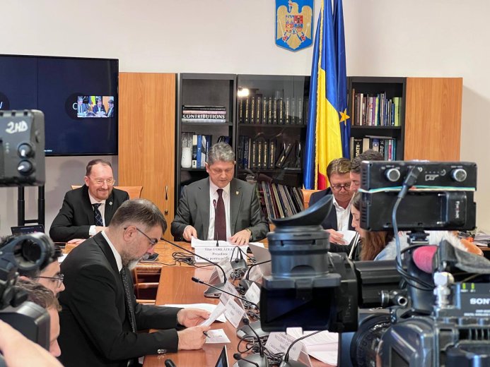 Az Ukrajna területén élő románok jogainak tiszteletben tartását kéri a román szenátus külügyi bizottsága