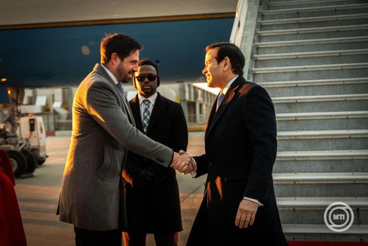 Budapestre érkezett Marco Rubio, az Egyesült Államok külügyminisztere