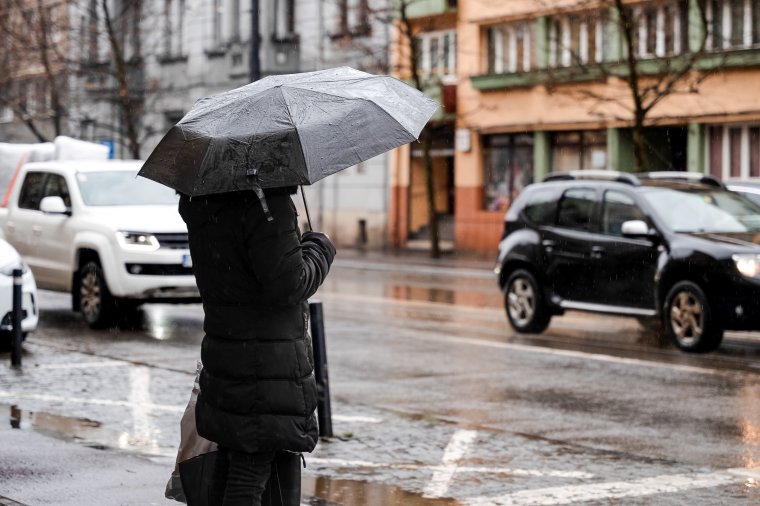 Szeles, hideg időjárással fordulunk rá a hétvégére; havas eső, havazás is várható