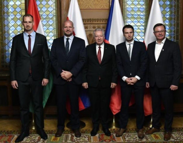 Közép-Európa kiáll a gazdák mellett: egységes a V4-ek álláspontja