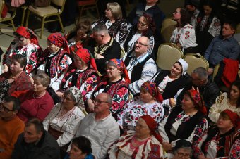 Szili Katalin a „csángók keresztanyja” címet, Borbáth Erzsébet a Csángómagyarságért Díjat kapta Bákóban (VIDEÓ)