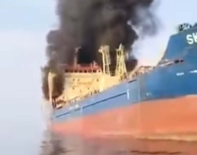 Többen meghaltak Izraelben egy iráni rakétacsapásban, dróntámadás érte Ománt