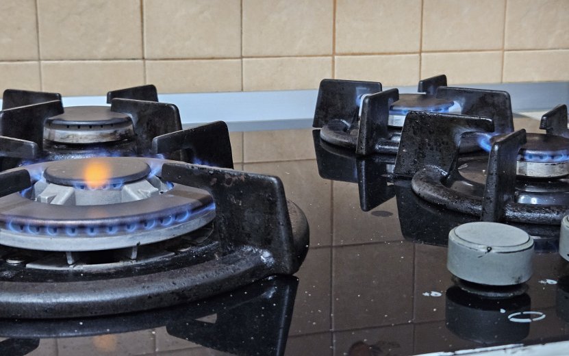 Tovább nőtt a földgáz világpiaci ára – Hogyan hat ez a romániai számlákra?