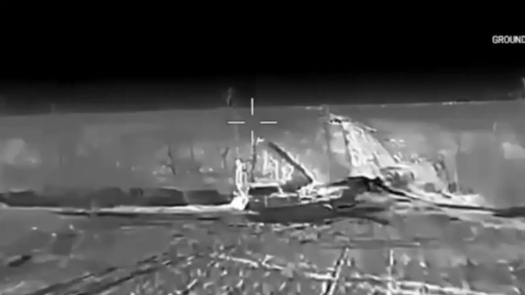 Ukrajna orosz légvédelmi rendszerre és olajterminálra is csapást mért