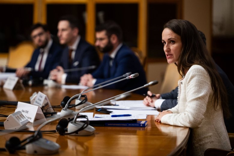 Oana Țoiu román külügyminiszter leendő magyar kollégájával tárgyalt