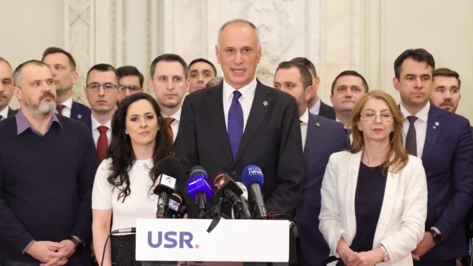 Pénznyelő állami intézményeket számolna fel az USR