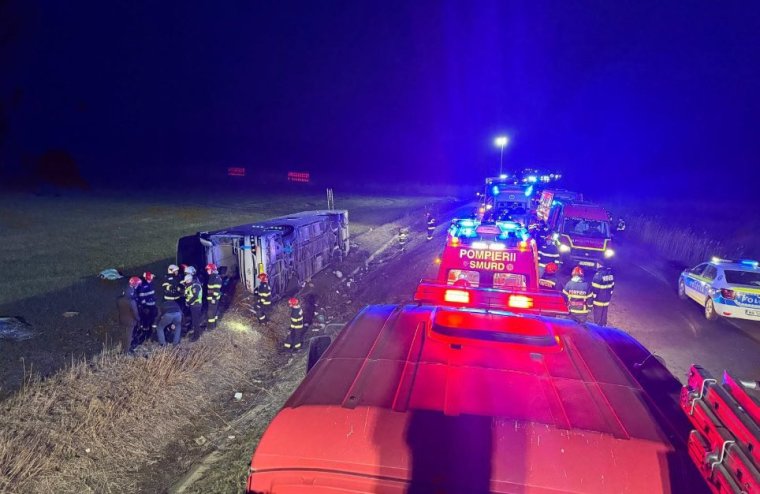 Felborult egy autóbusz Galac és Vaslui határán: sok a sérült, és egy halálos áldozat is van