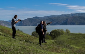 Jókai és a mitologizáló Erdély-kép – T. Szabó Levente irodalomtörténész az erdélyi utazásokról szóló dokfilmről