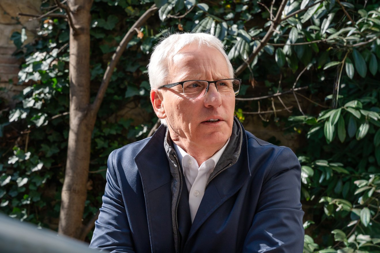 Soltész Miklós a Krónikának: nemcsak épületeket újítunk fel, közösségeknek életet adó terek jönnek létre