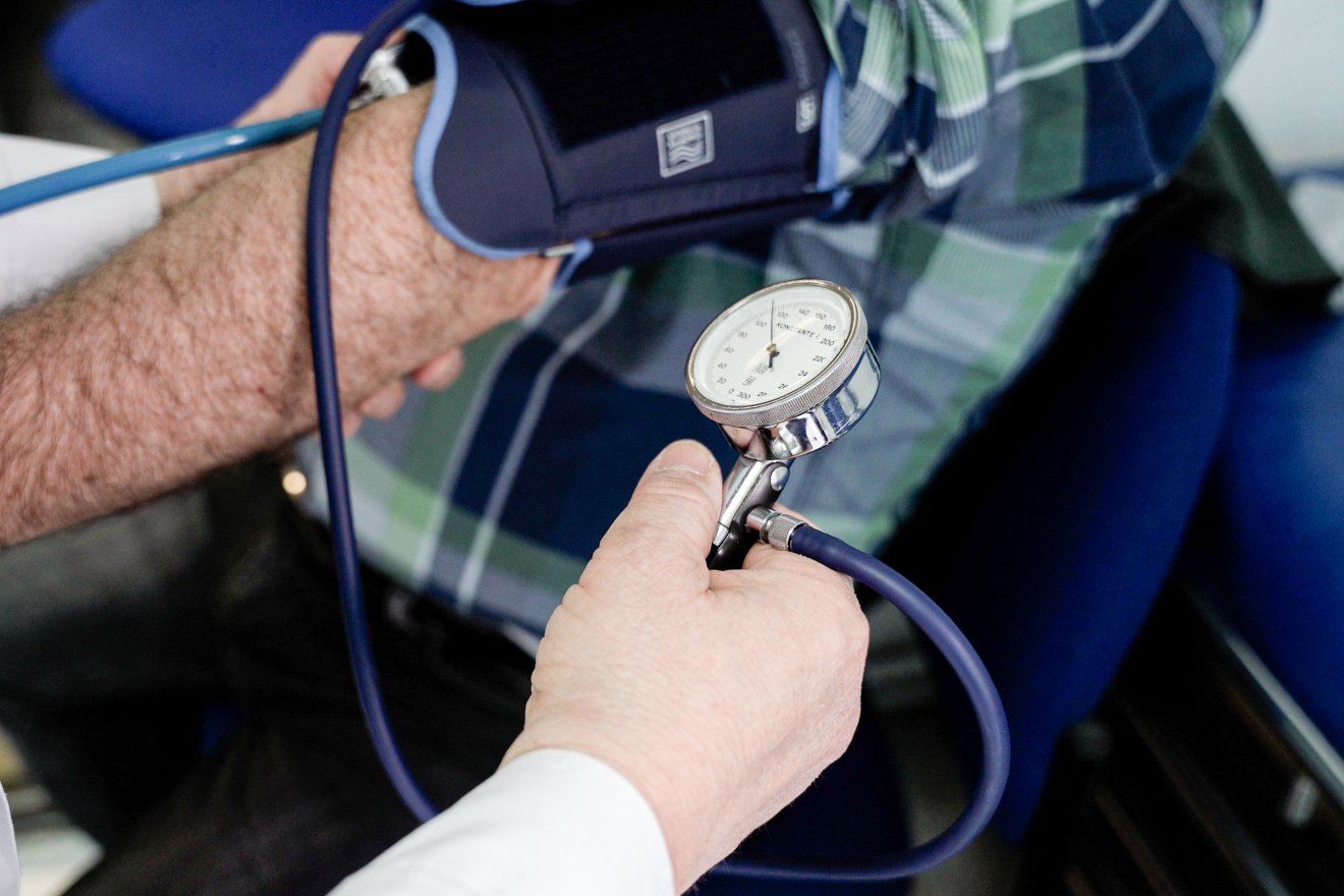 Közvitára bocsátják a kórházi alkalmazottak munkaidejéről rendelkező módosító rendeletet