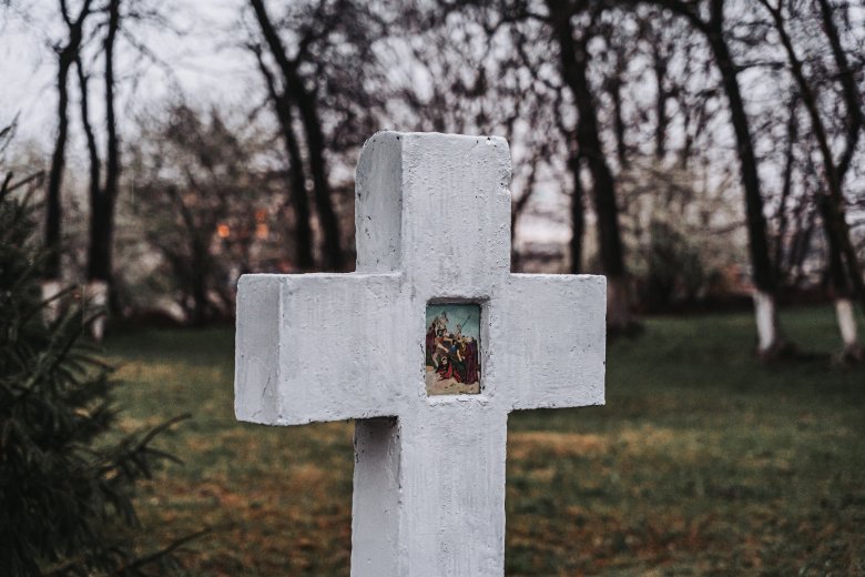 „Te döntesz, hogy Veronika leszel-e, vagy az, aki üvölti: »keresztre vele!«” – László Attila a húsvét lelkiségéről (2.)