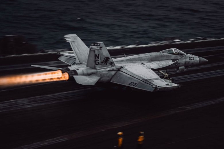 Lezuhant egy vadászrepülő Iránban, Trump szerint a történtek nem befolyásolják az amerikai tárgyalási stratégiát