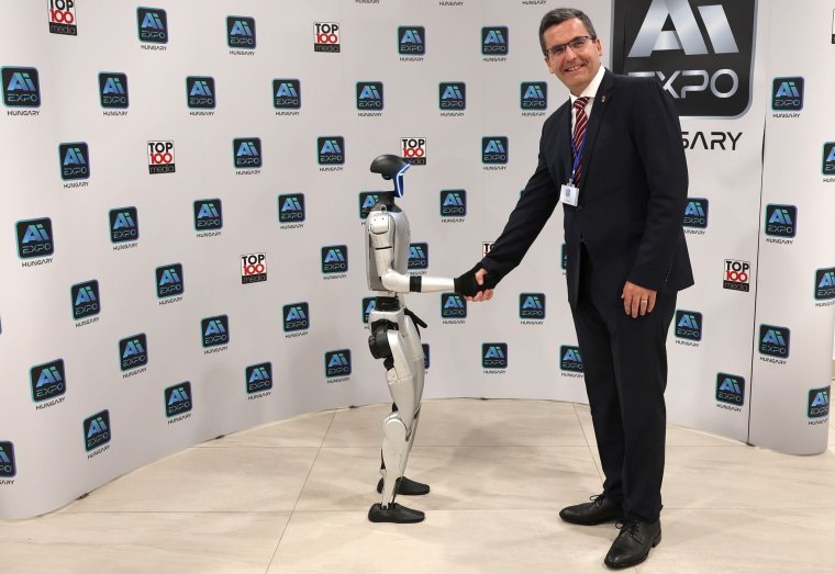 Rákszelídítés, székely AI-stratégia – Kovács Levente rektor a mesterséges intelligenciáról (1.)