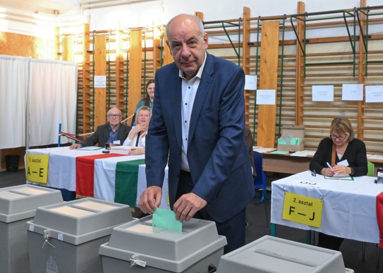 Sulyok Tamás: a mai nap a függetlenség és a demokrácia ünnepe