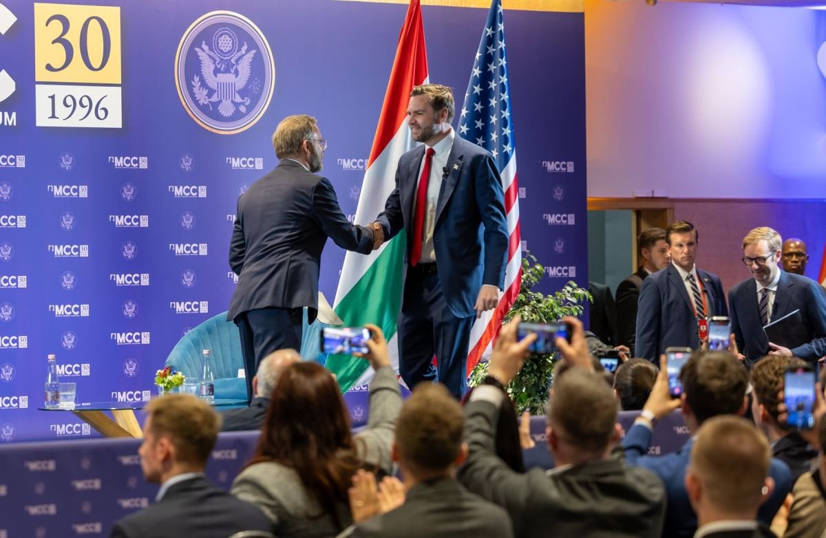 Orbán Balázs és J. D. Vance &bullet;  Fotó: Facebook/Mathias Corvinus Collegium