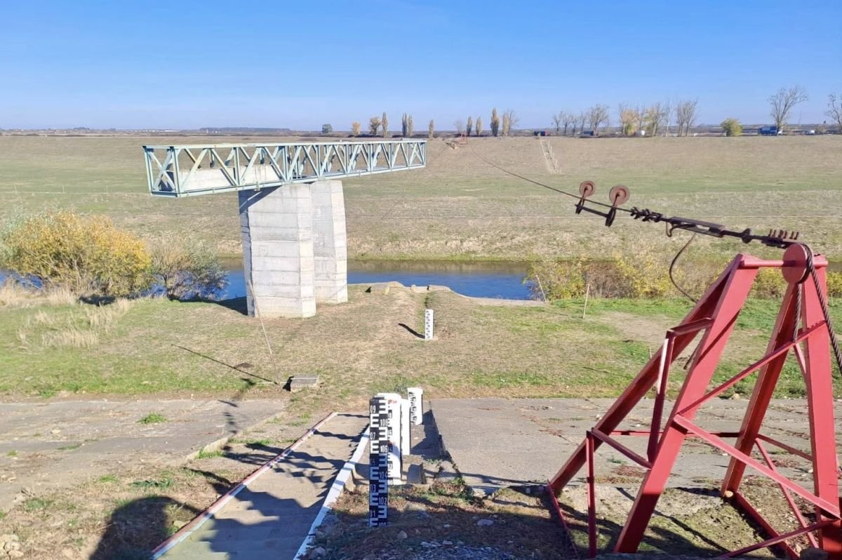 Vízállást mérő állomás a Fekete-Körösön az Arad megyei Nagyzeréndnél &bullet;  Fotó: Facebook/Körösök Vízügyi Igazgatósága