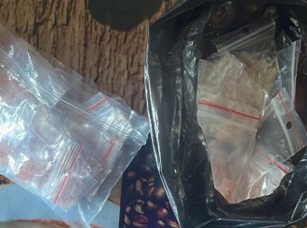Kristályt és kannabiszt árultak évekig Kolozs megyében, két embert őrizetbe vettek