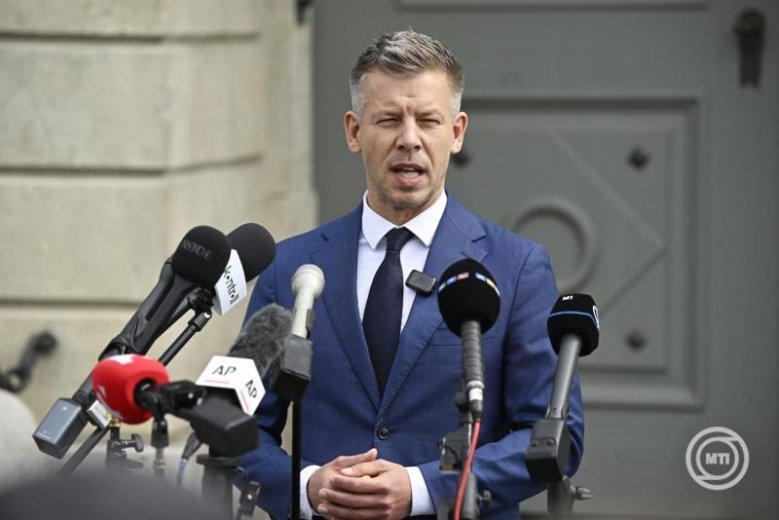 Magyar Péter: nem a Karmelitában lesz a miniszterelnök irodája