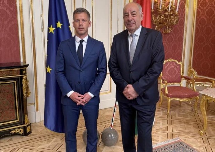 FRISSÍTVE – Magyar Péter elment a Sándor-palotába, és alkalmatlannak nevezte Sulyok Tamást