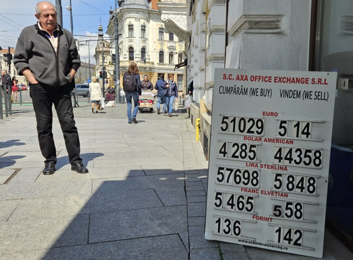 Megrángatja a román gazdaságot a kormányválság: lejtmenetben a lej, mínuszban a tőzsde