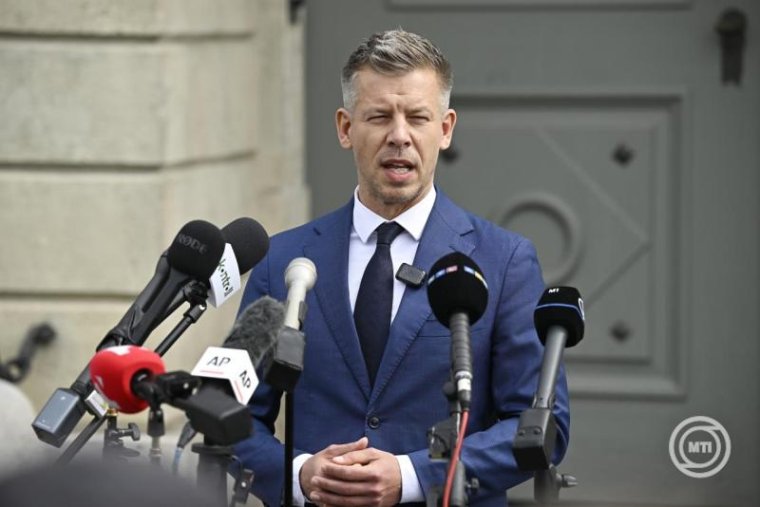 Magyar Péter: nem a Karmelitában lesz a miniszterelnök irodája