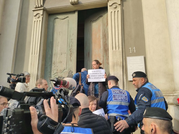 Nagyváradi premontrei-ügy: mise közben érkezett a végrehajtó