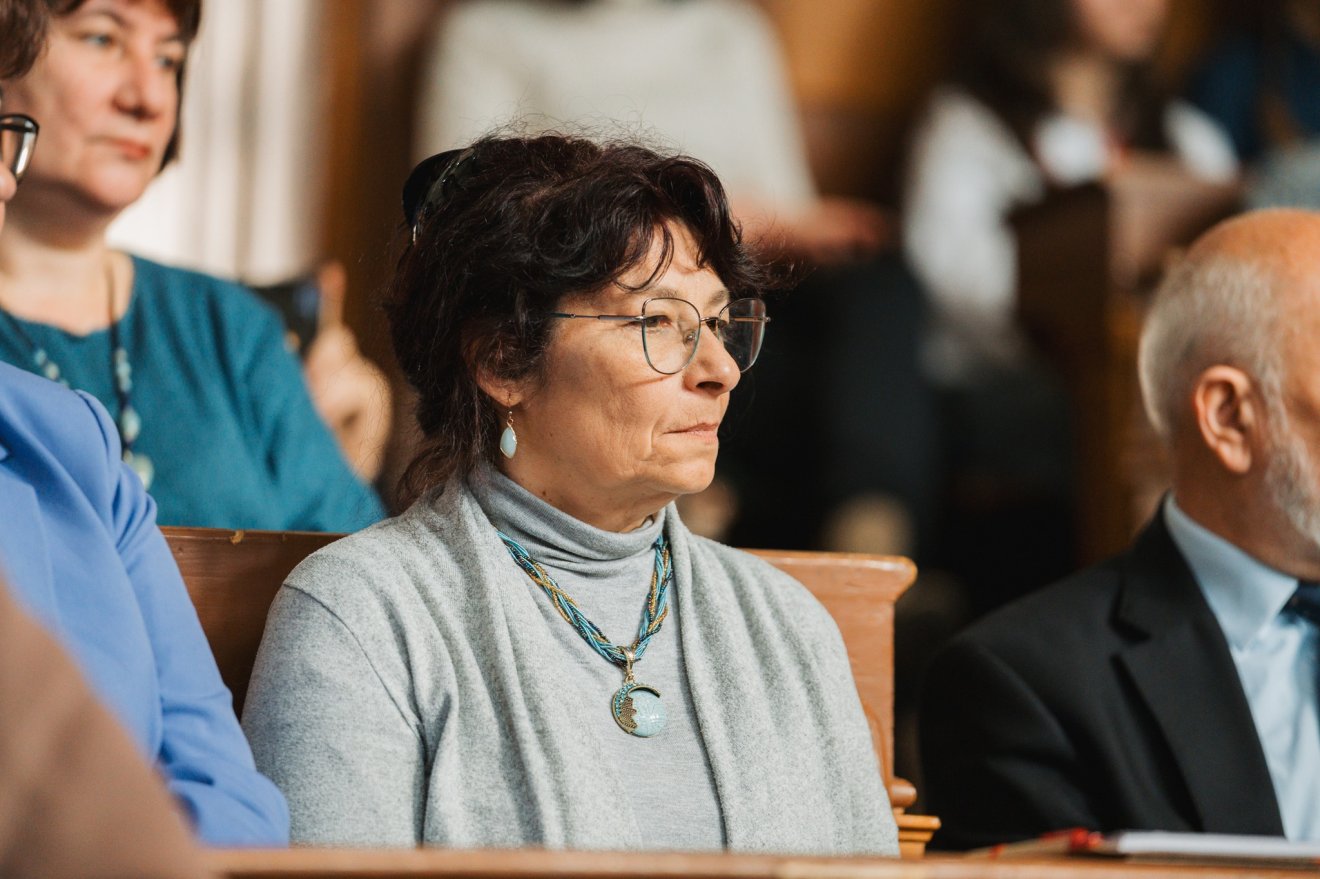 Fazakas Emese egyetemi docens, a zsűri elnőke az országos verseny díjkiosztóján &bullet;  Fotó: János Zsigmond Unitárius Kollégium/Facebook