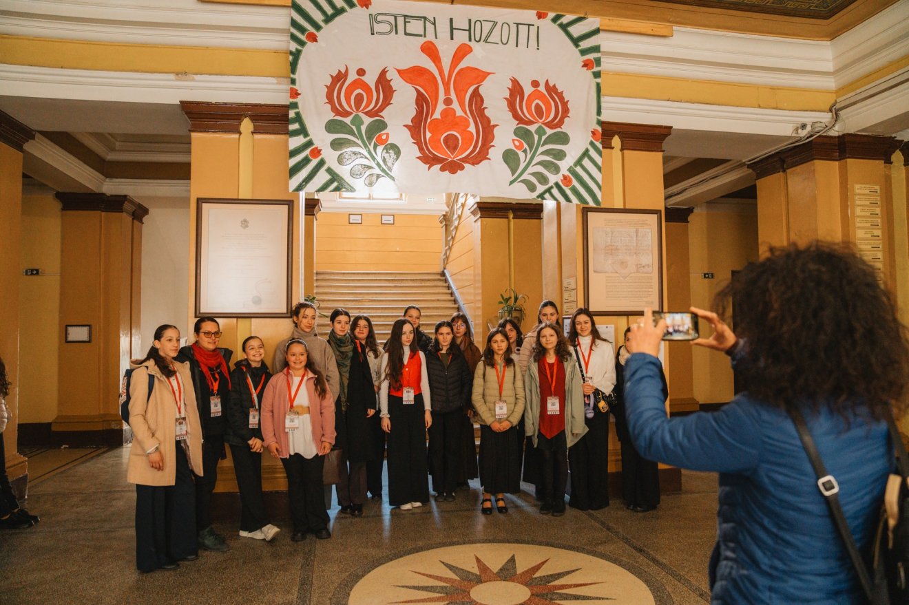 Díjazott diákok a Mikes Kelemen Magyar Nyelv és Irodalom Tantárgyverseny országos szakaszán &bullet;  Fotó: János Zsigmond Unitárius Kollégium/Facebook