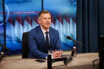 Magyar Péter a közmédiában intette meg a közmédiát