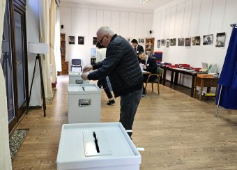 Véget ért a szavazás: kinek kedvez a rekordrészvétel a magyarországi választáson?