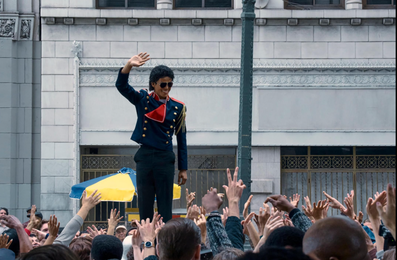 Michael Jackson legyőzte Oppenheimert: rekordbevétellel indított a „pop királyáról” szóló film