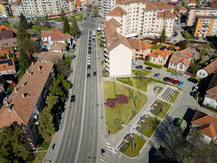 Pont kerül a végére: a hétvégén felavatják Petőfi Sándor egészalakos bronzszobrát Sepsiszentgyörgyön