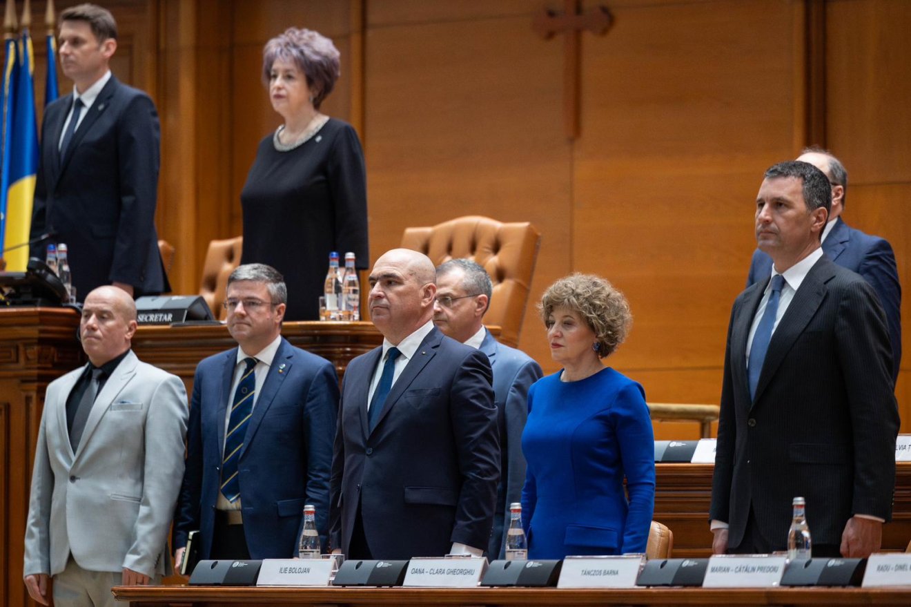 Alig több mint tíz hónappal a beiktatása után távozik hivatalából az Ilie Bolojan vezette kabinet &bullet;  Fotó: Gov.ro