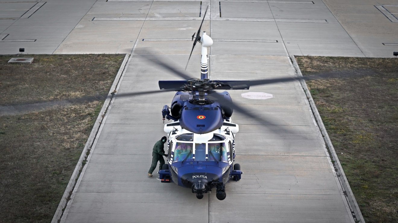 rendőrségi helikopter