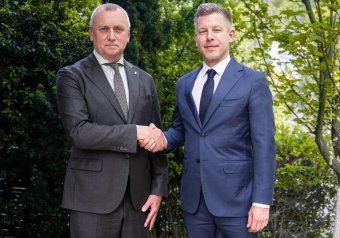 Kárpátaljai találkozón tisztázná a vitás kérdéseket Zelenszkijjel Magyar Péter