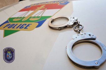 A benne ülő gyerekkel együtt lopott el egy autót egy férfi