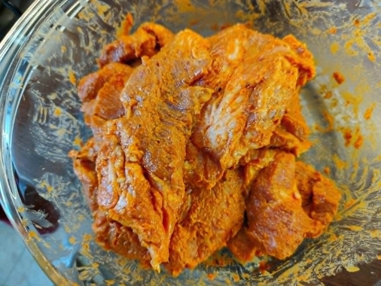 így