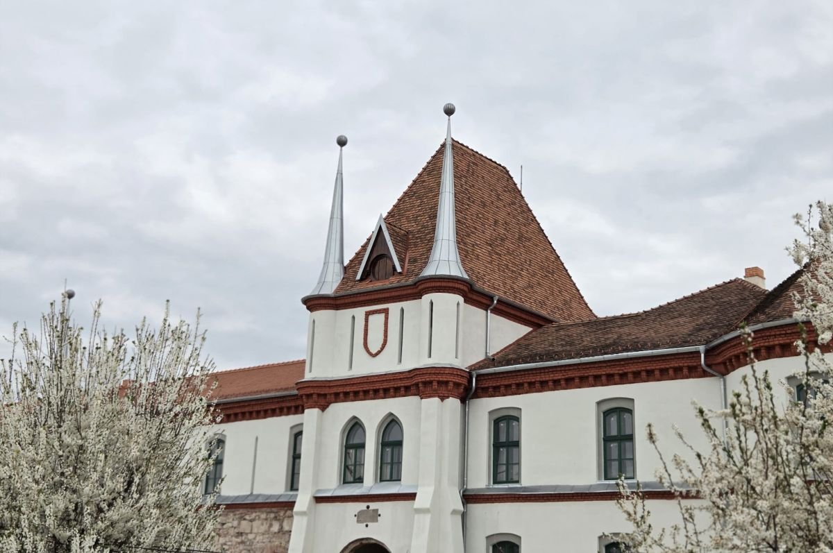 Ősszel látogatható lesz a középkori épület &bullet;  Fotó: Facebook/Cetatea Ineu