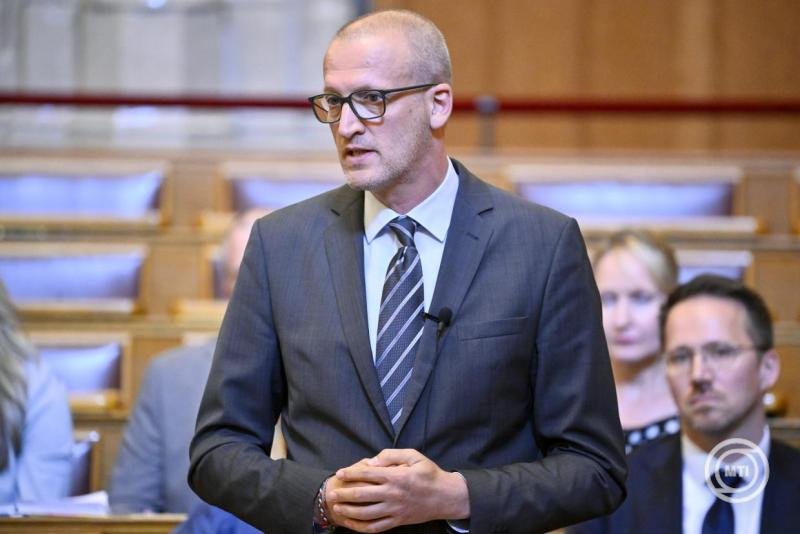 Tarr Zoltán