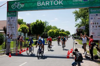 Kerékpáron építenek jelképes hidat Temesvár és Szeged között