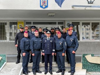 Magyar rendőrök teljesítenek szolgálatot a csíksomlyói búcsúban