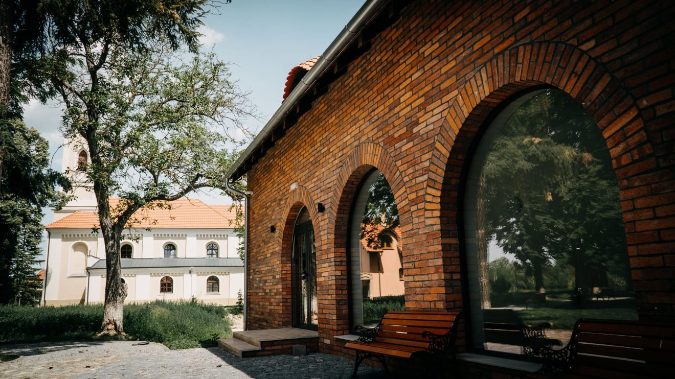 Szentjobb