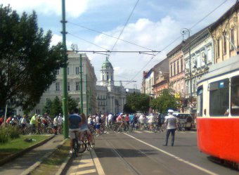 „Kerékbe törnék” a KRESZ-t: a 14 éven aluliak közúti biciklizését tenné lehetővé az RMDSZ