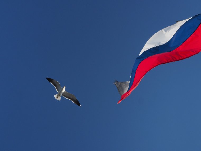 Kiakadtak az oroszok egy erdélyi város polgármesterére az orosz zászló és himnusz betiltása miatt